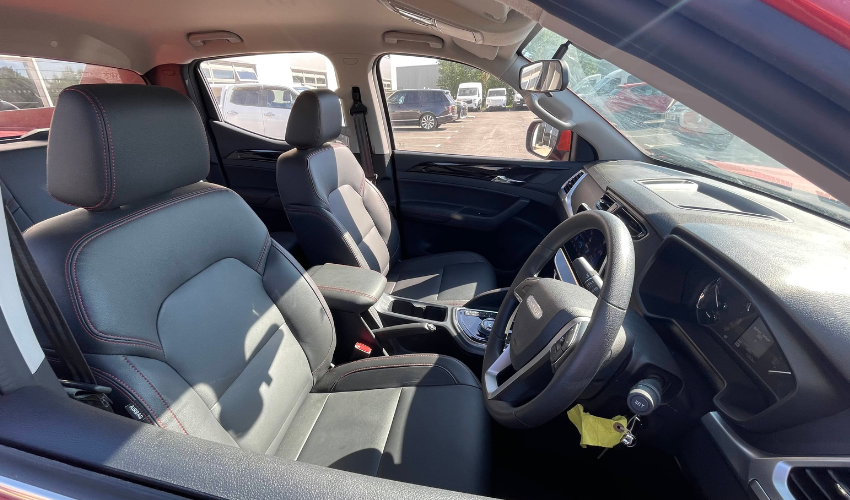 Maxus T90 EV Interior